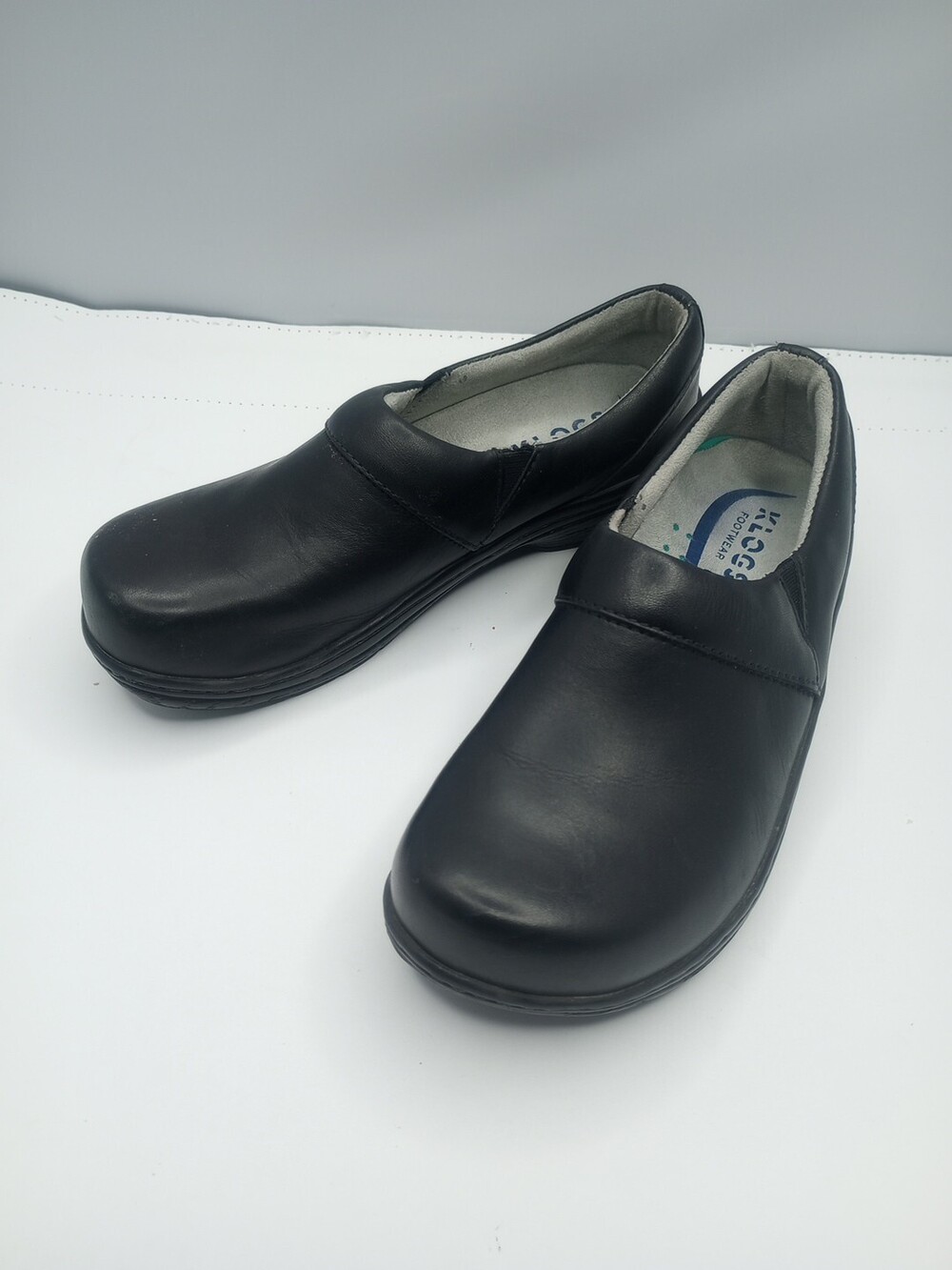 Klogs Footwear Women's Size 7M Slip Resistant Non-Marking Black Clogs